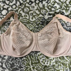 Wacoal Lace Bra - 32H Cream